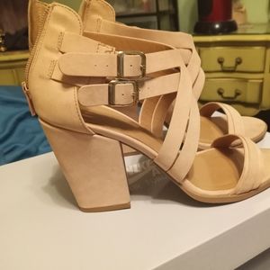 Beige/lgt tan sandle, BRAND NEW!!